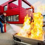 Feuerübung unter Mitarbeiter:innen